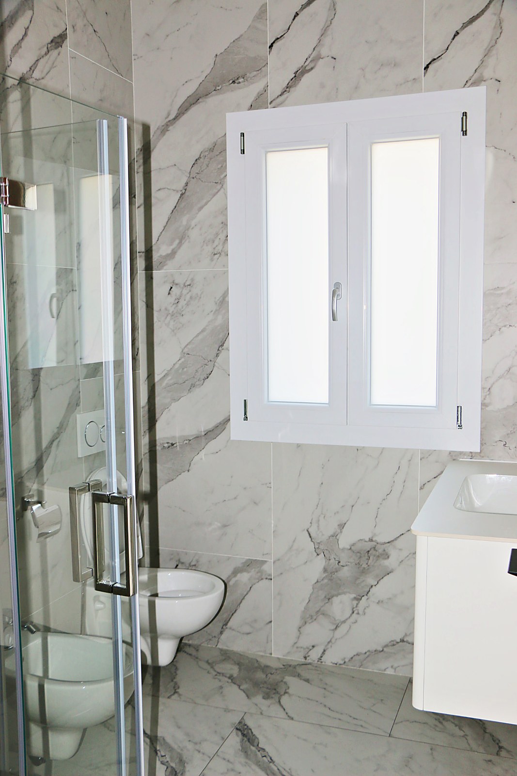 Camera 12 — bagno condiviso, foto 1