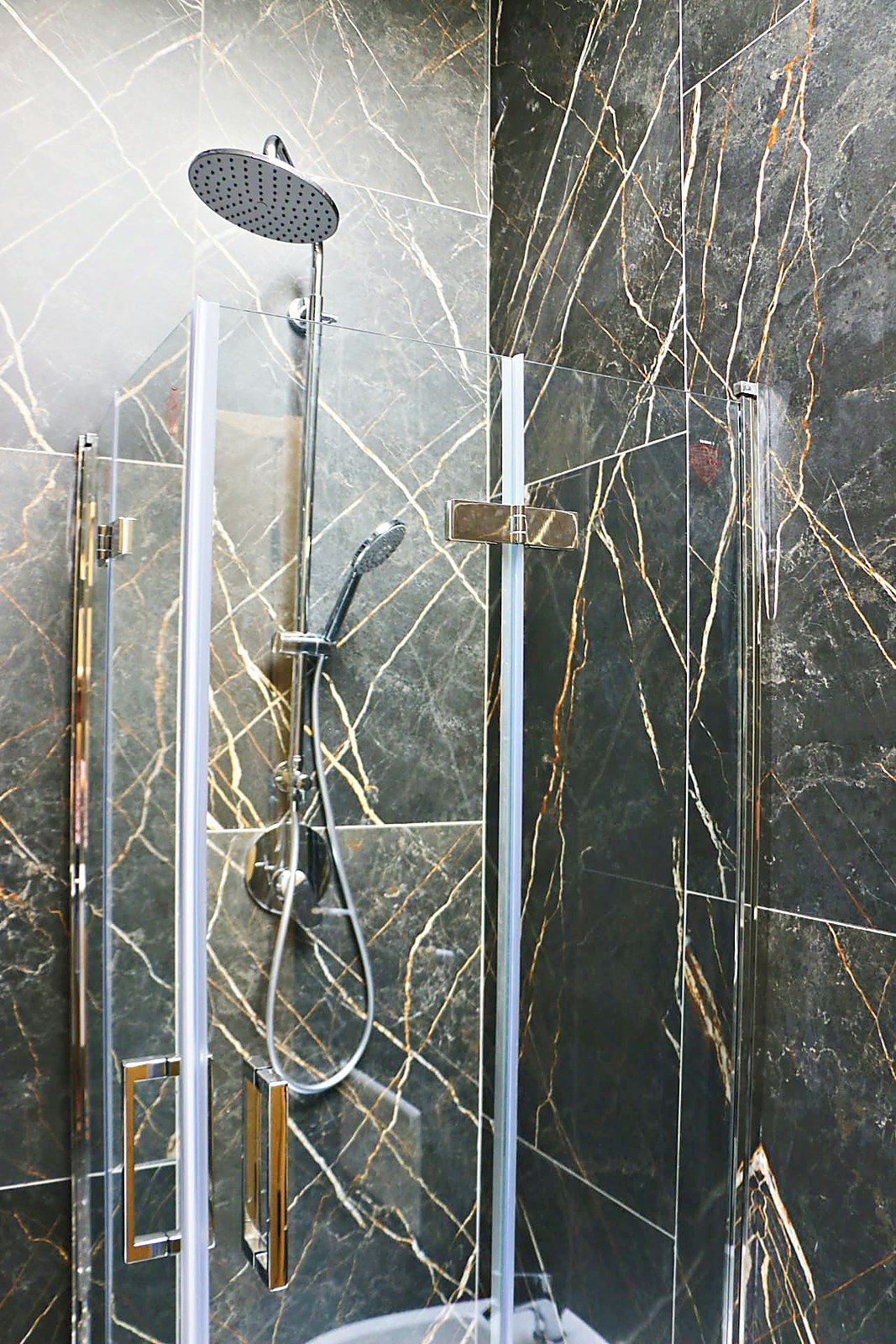 Camera 17 — bagno condiviso, foto 3