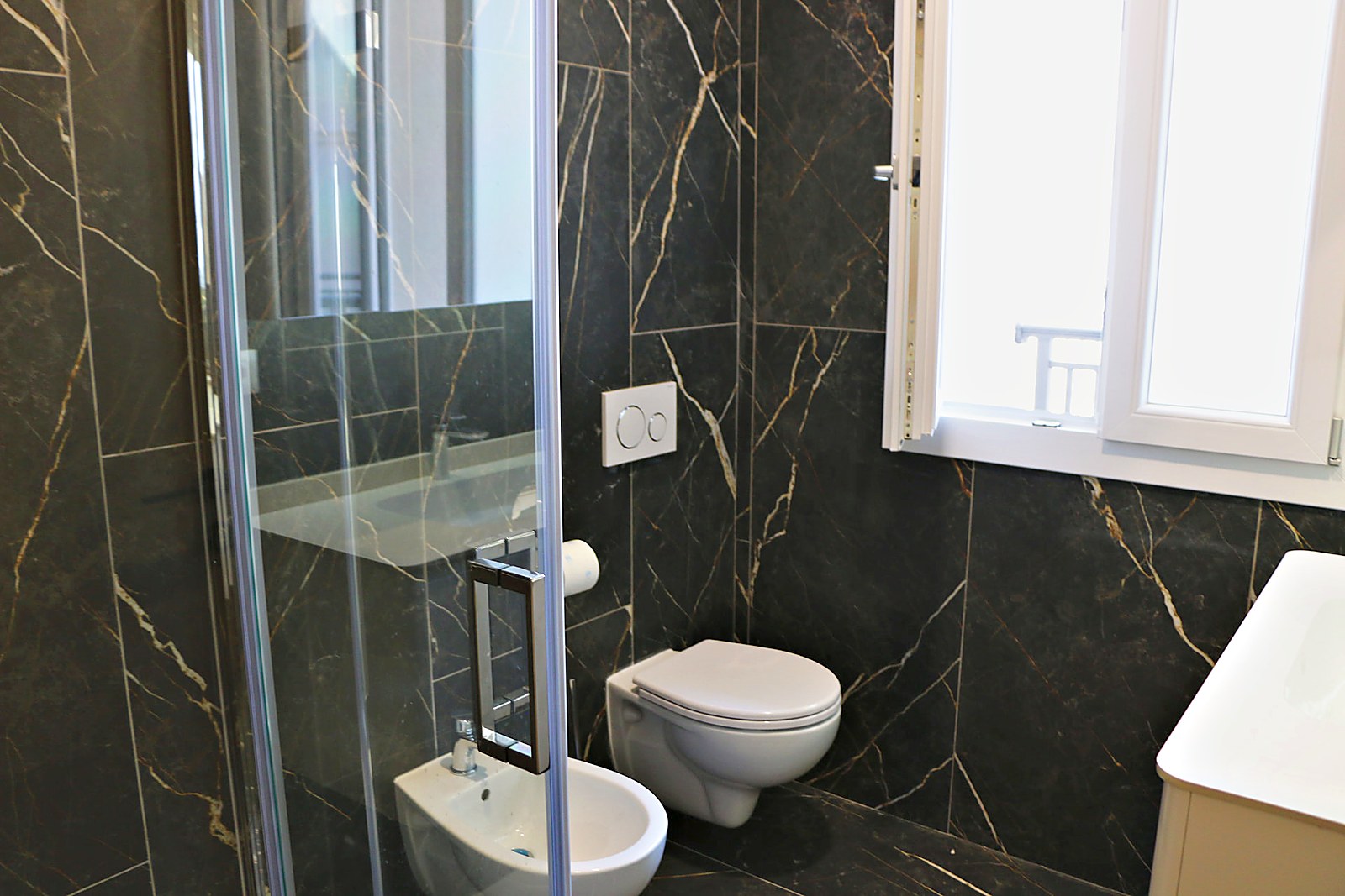 Camera 05 — bagno condiviso, foto 2