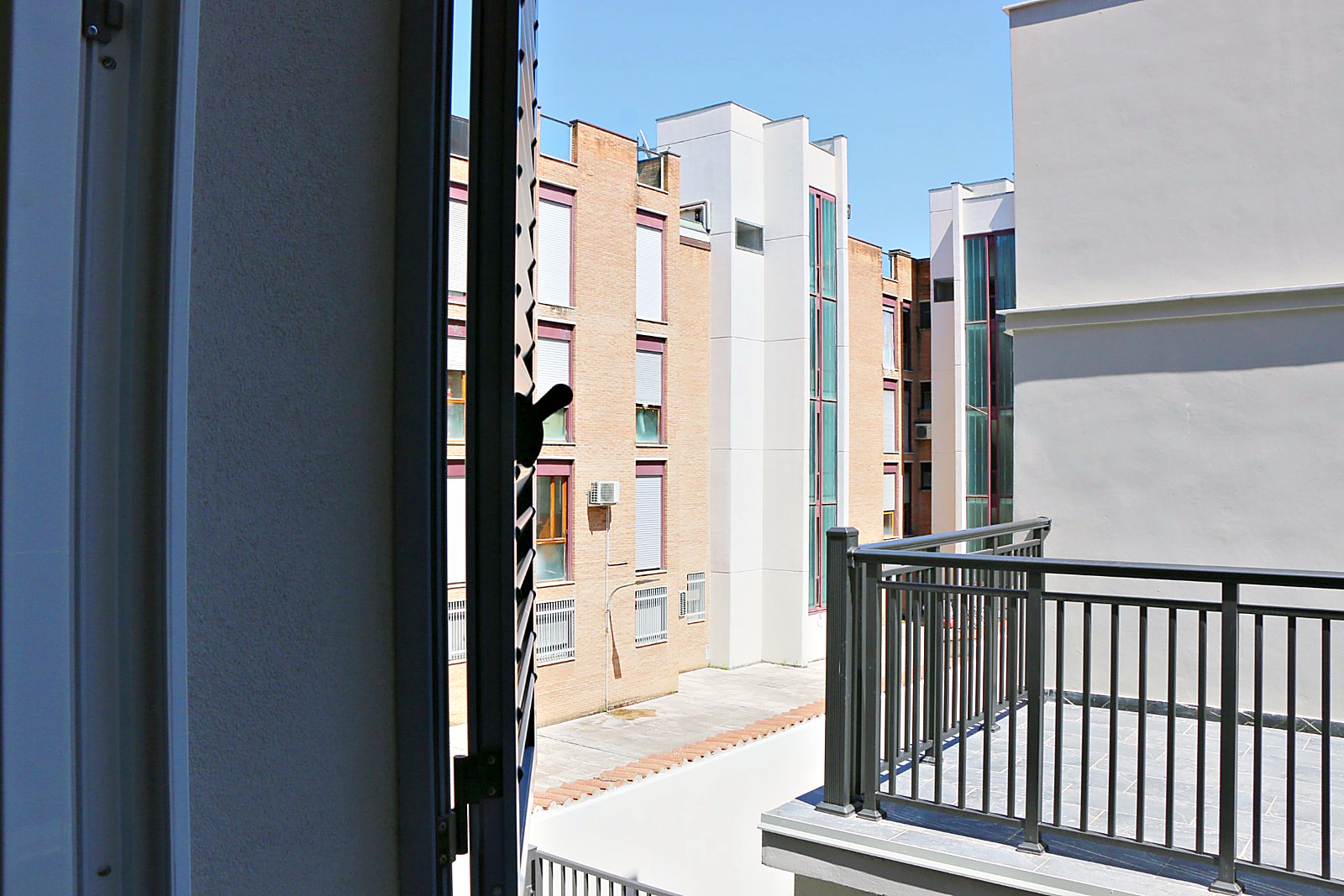 Camera 06 — foto 5